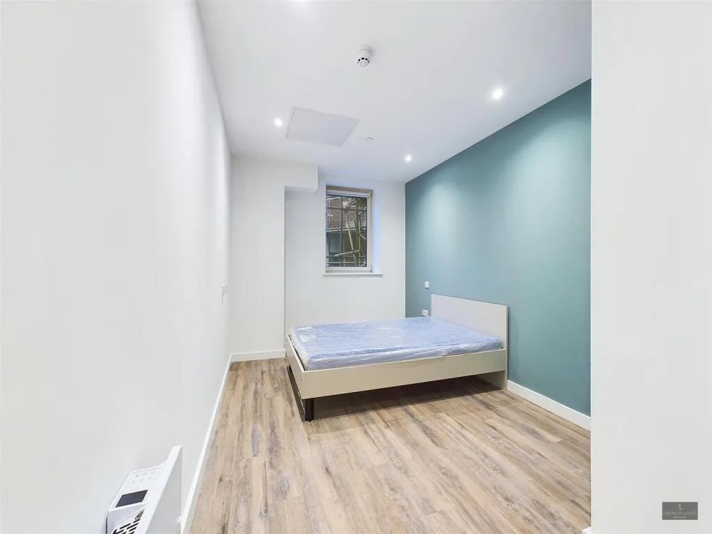 4 bedroom flat for rent