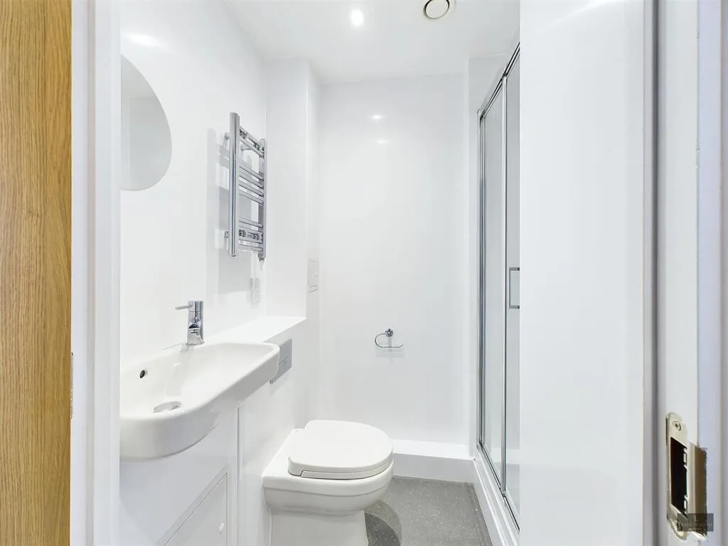 4 bedroom flat for rent