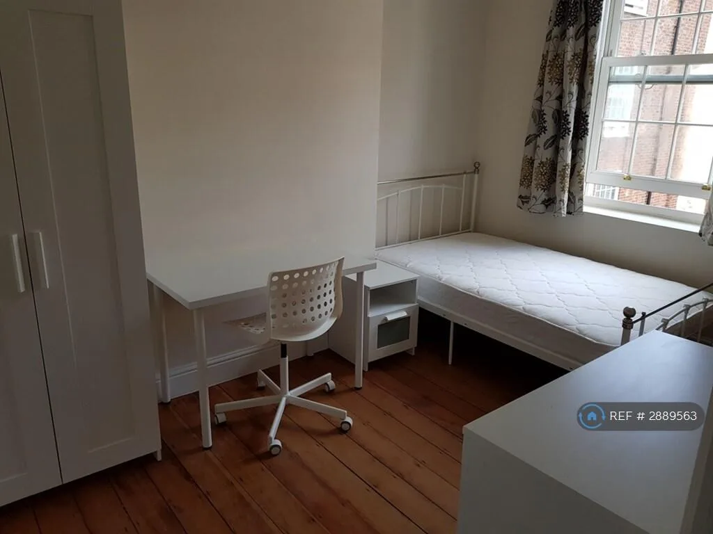 3 bedroom flat for rent