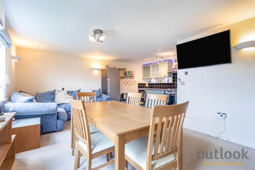 2 bedroom flat for rent