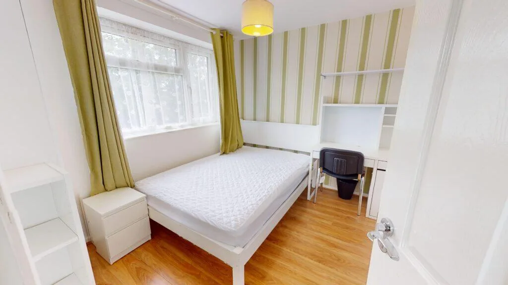 5 bedroom house for rent