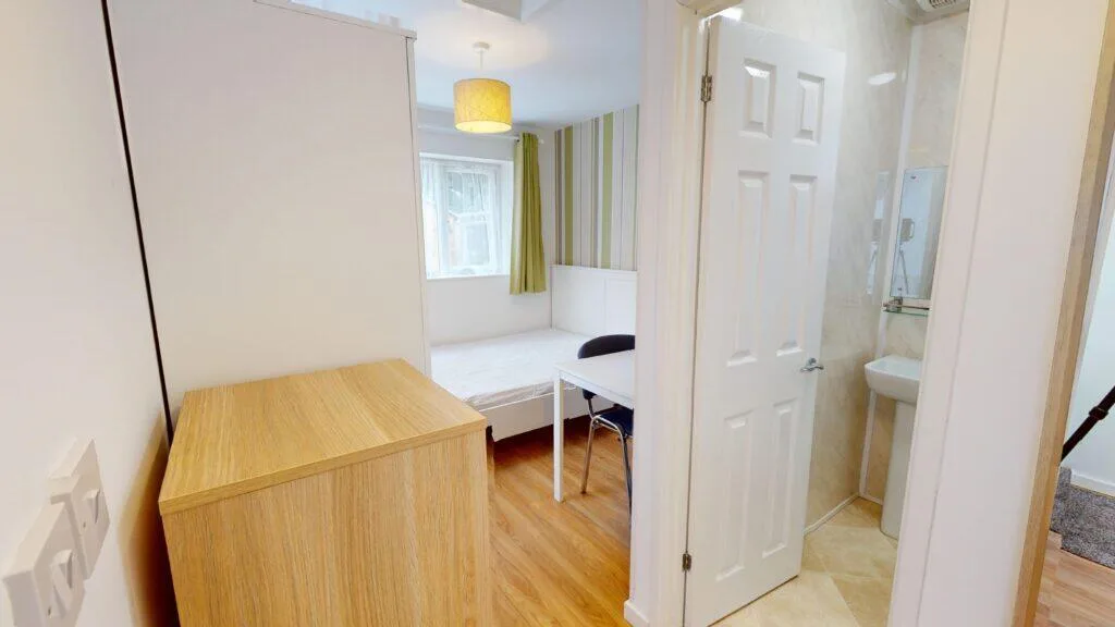5 bedroom house for rent