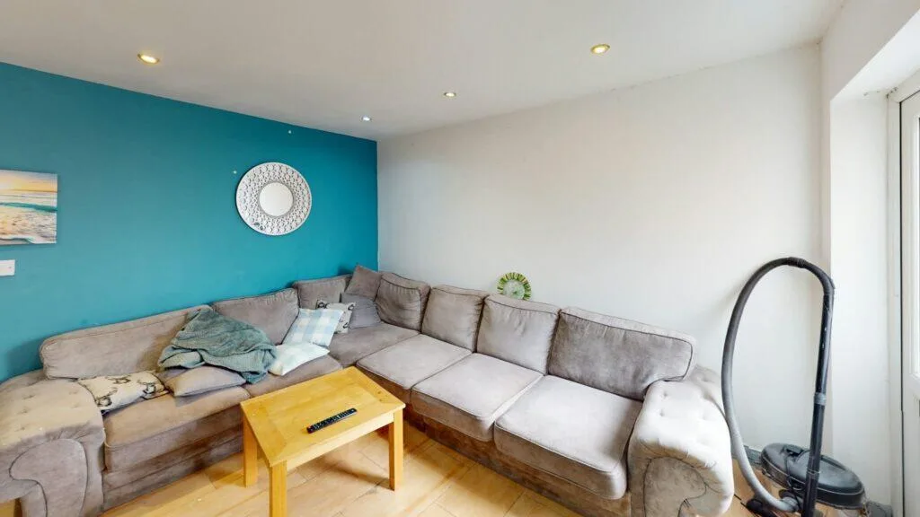 6 bedroom terraced house for rent