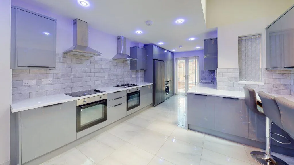5 bedroom house for rent