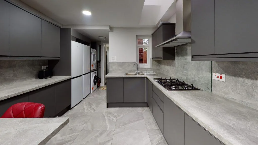 5 bedroom house for rent