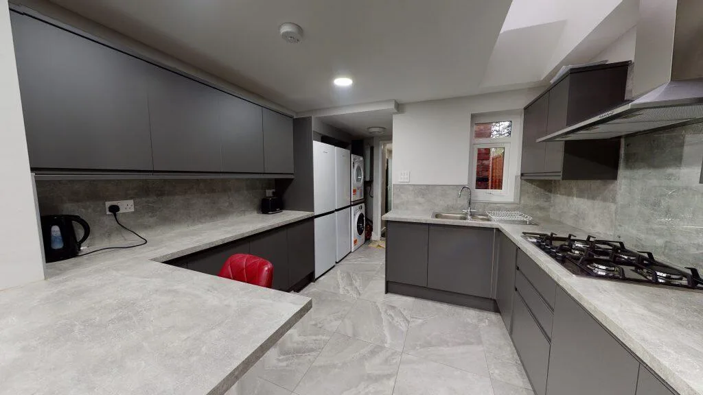5 bedroom house for rent