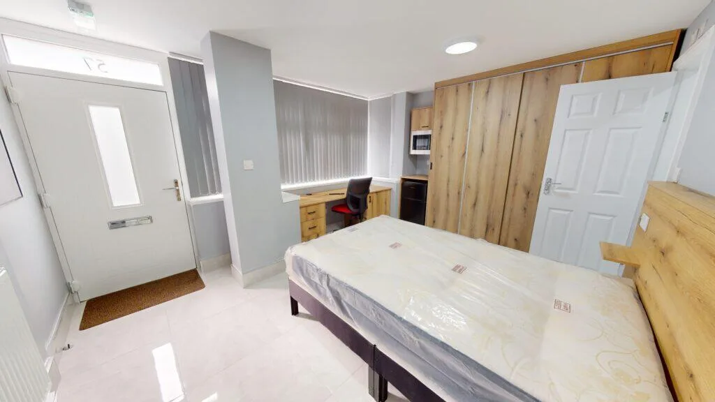 5 bedroom house for rent