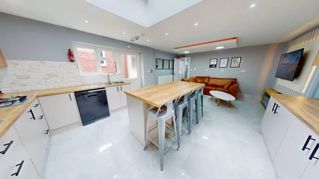 5 bedroom house for rent