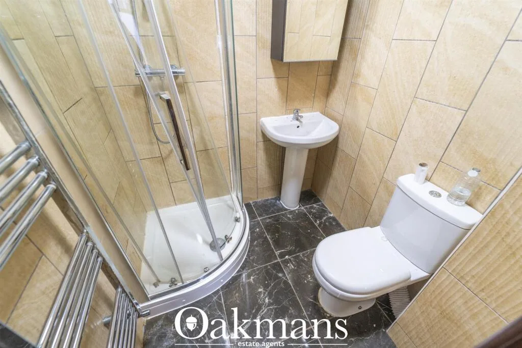 8 bedroom house for rent