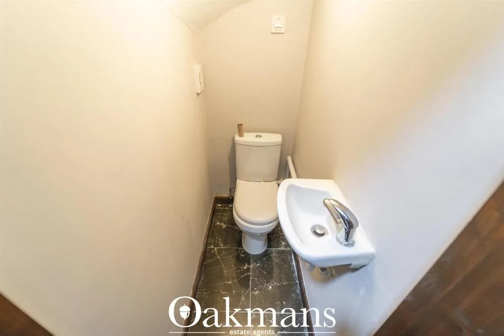 8 bedroom house for rent