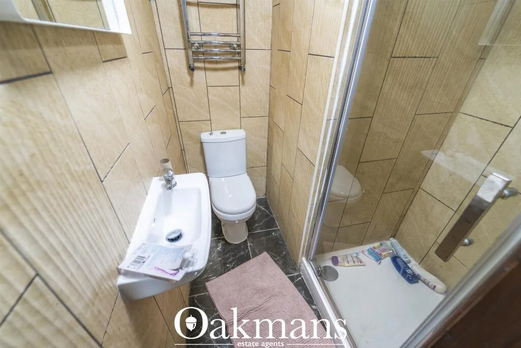 8 bedroom house for rent