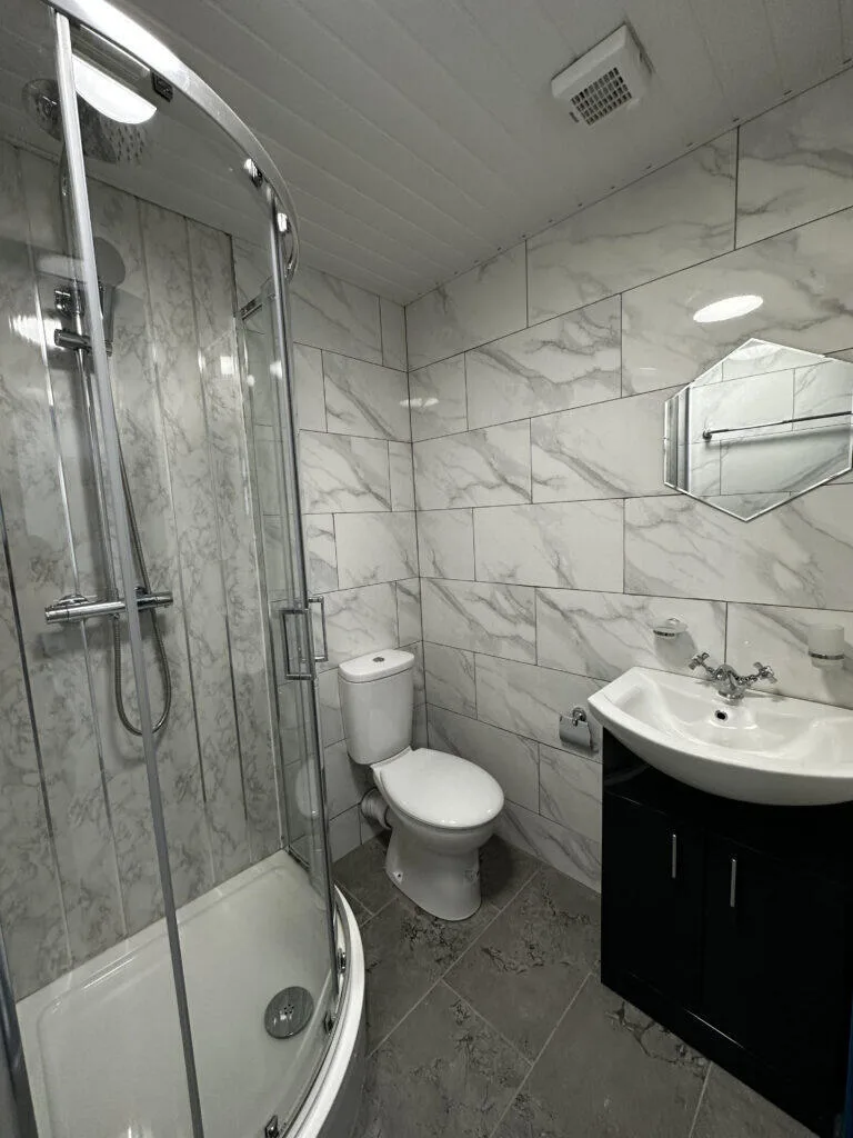 6 bedroom terraced house for rent
