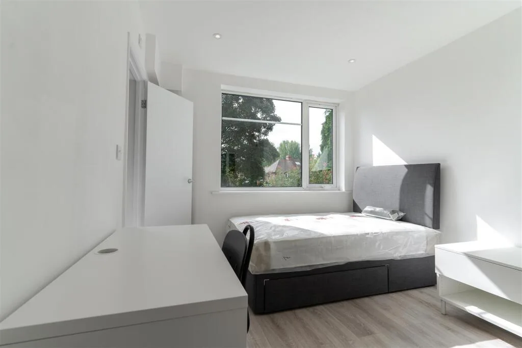 5 bedroom house for rent