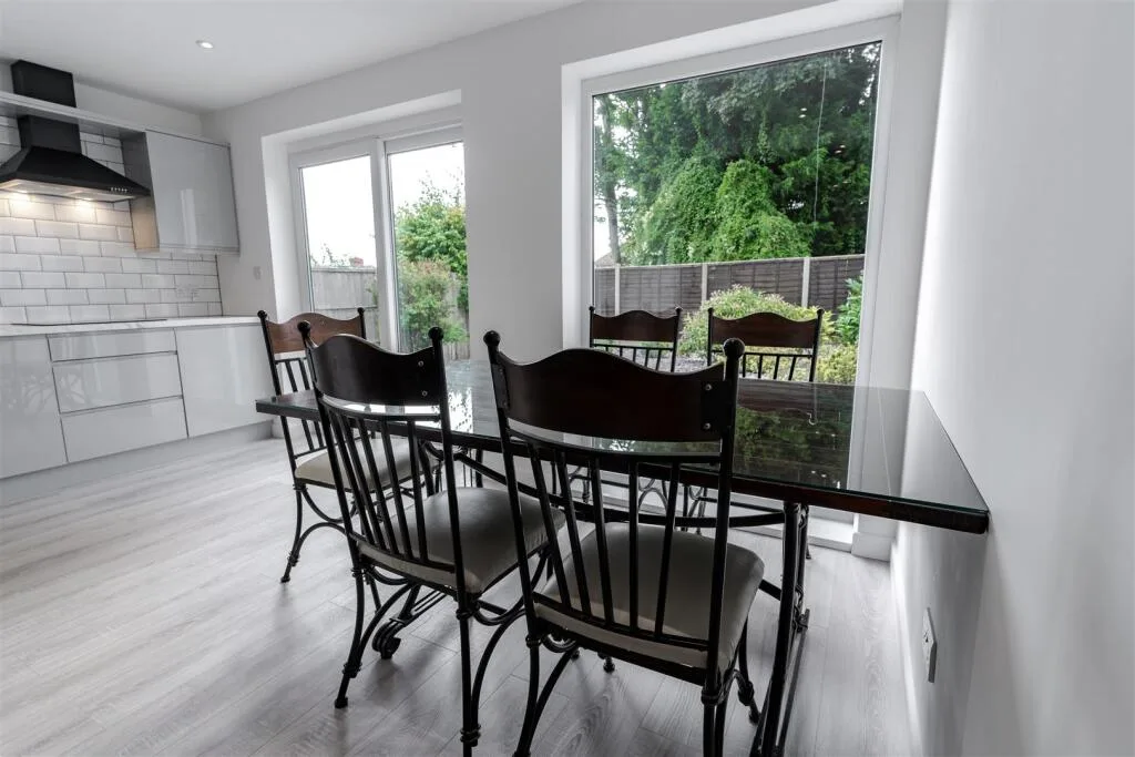 5 bedroom house for rent