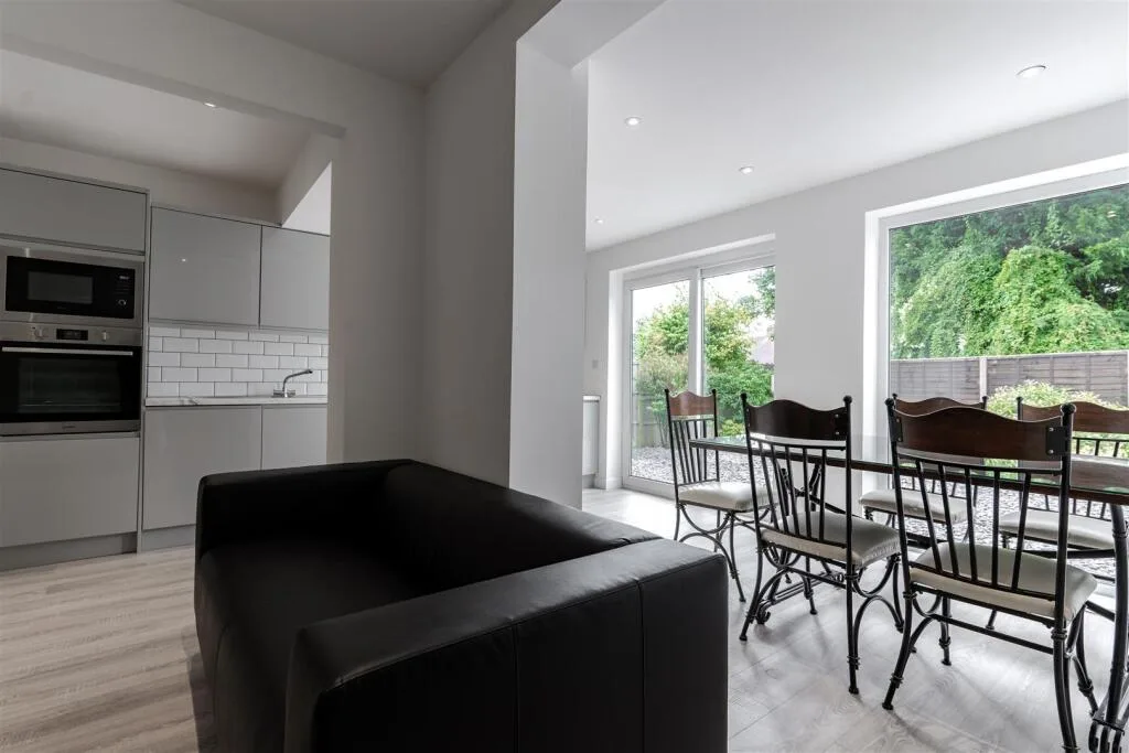 5 bedroom house for rent