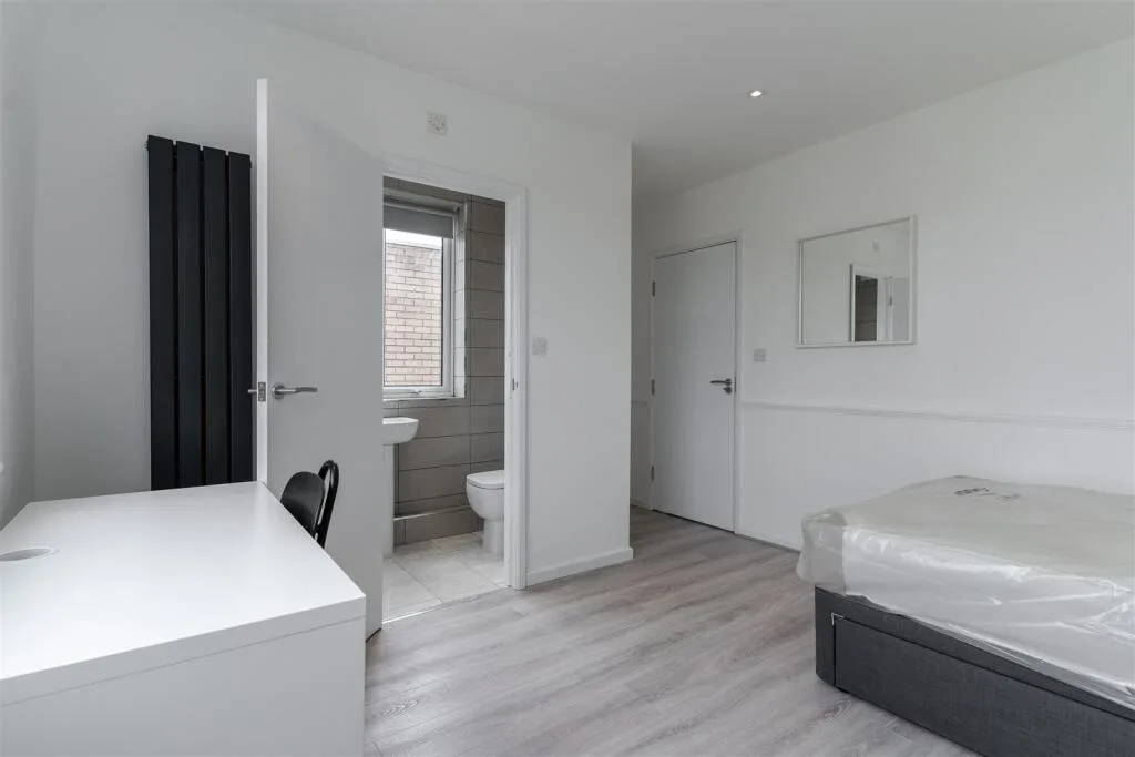5 bedroom house for rent