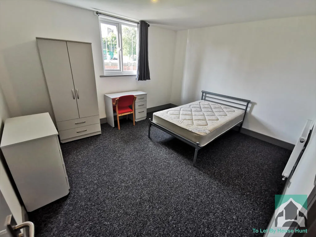 6 bedroom terraced house for rent
