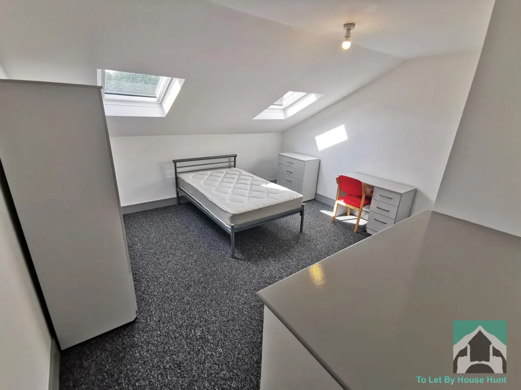 6 bedroom terraced house for rent