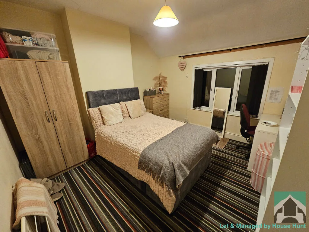 3 bedroom semi-detached house for rent