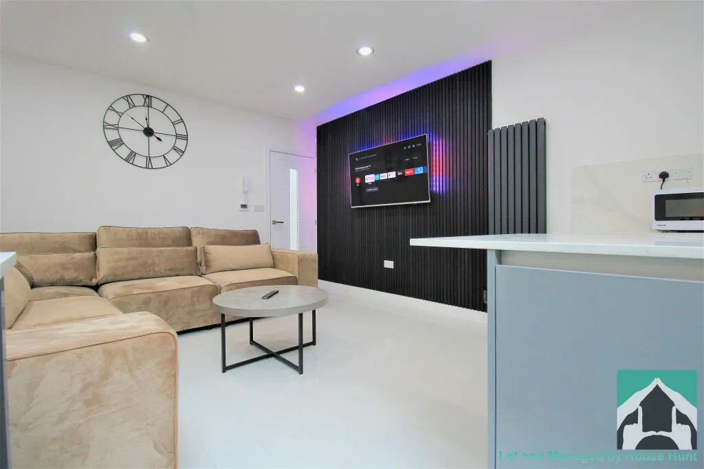 8 bedroom house for rent