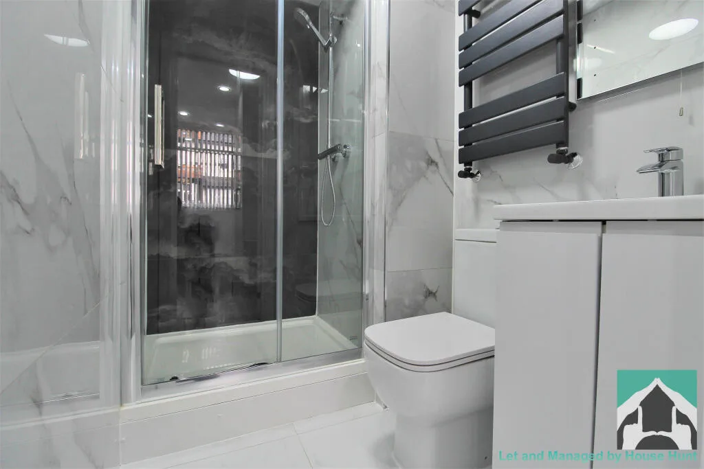 8 bedroom house for rent