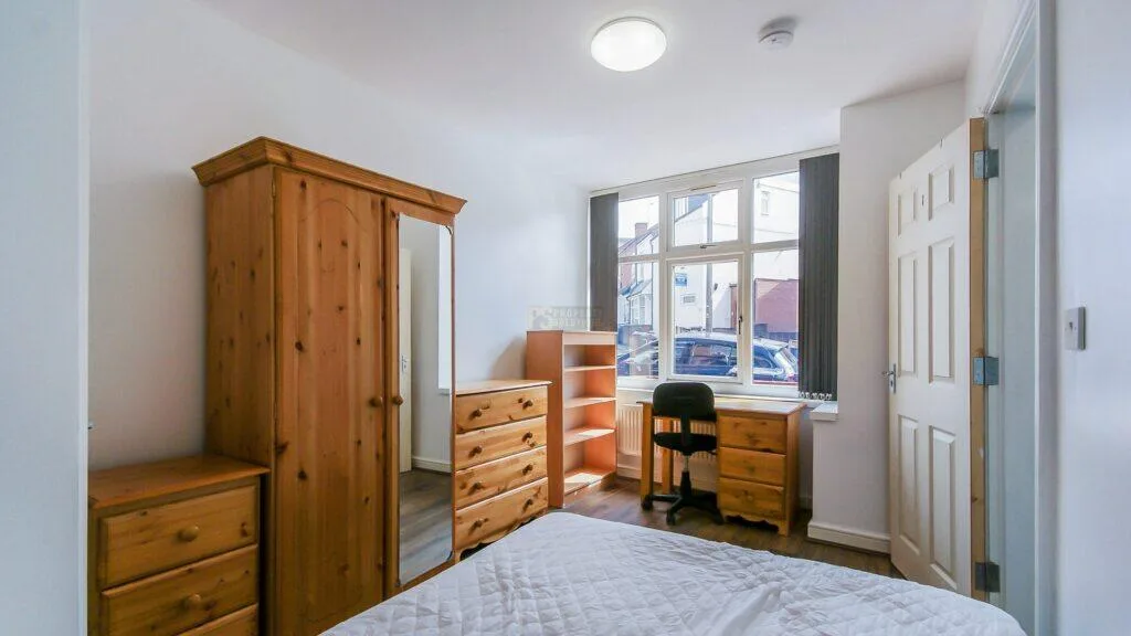 4 bedroom terraced house for rent