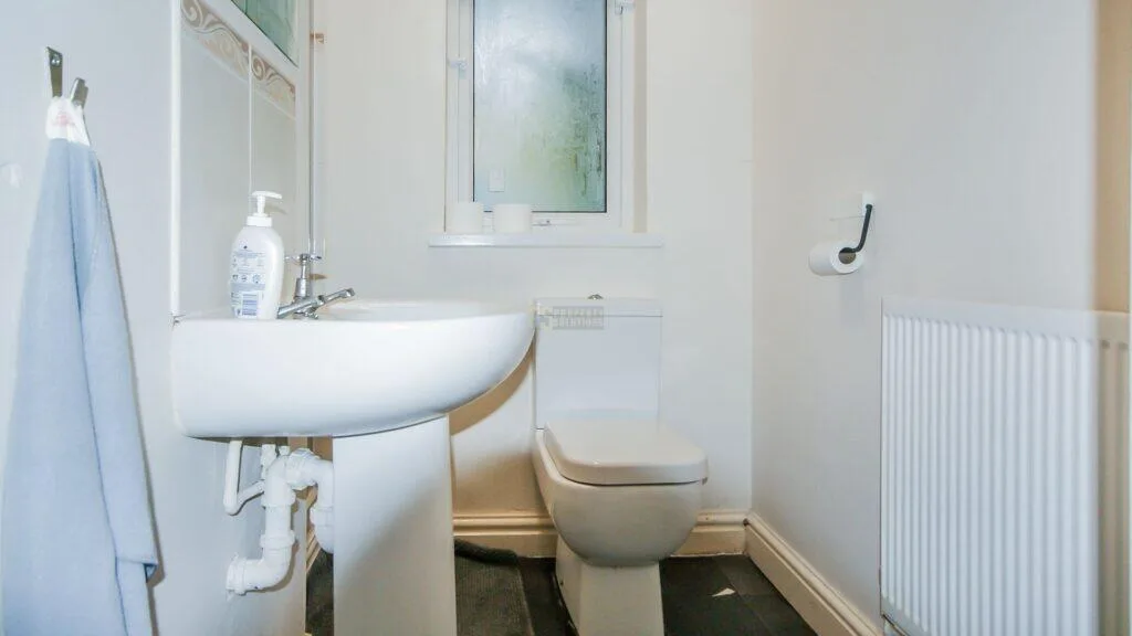 5 bedroom terraced house for rent