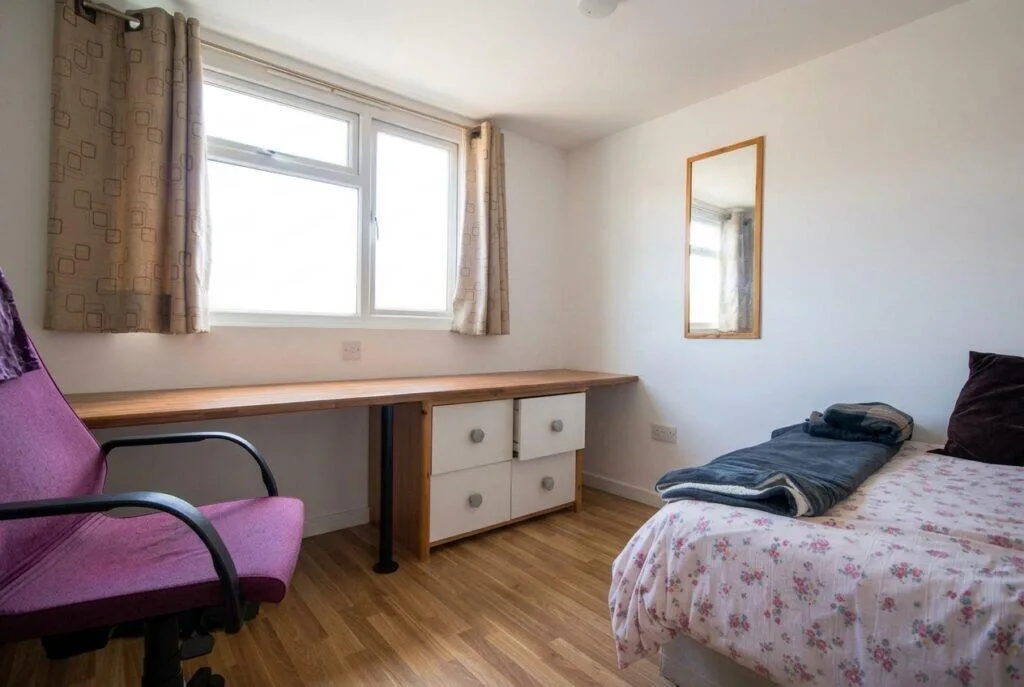 5 bedroom terraced house for rent