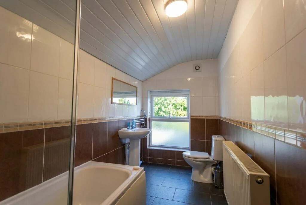 5 bedroom terraced house for rent