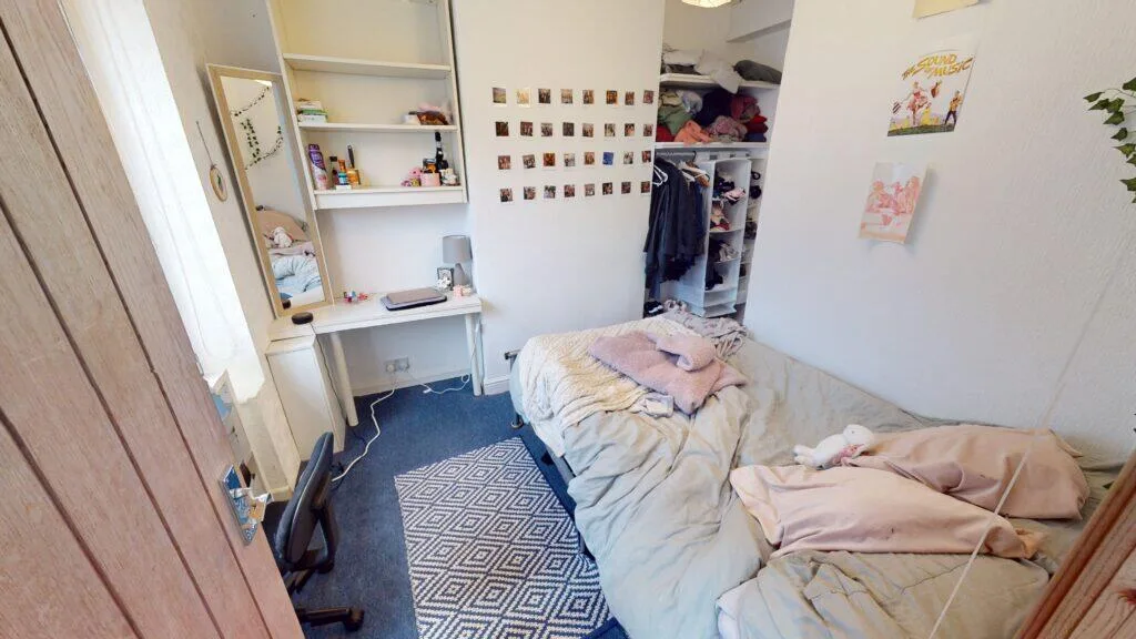 5 bedroom house for rent
