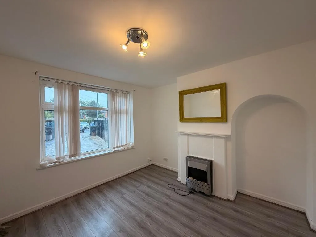 3 bedroom end of terrace house for rent