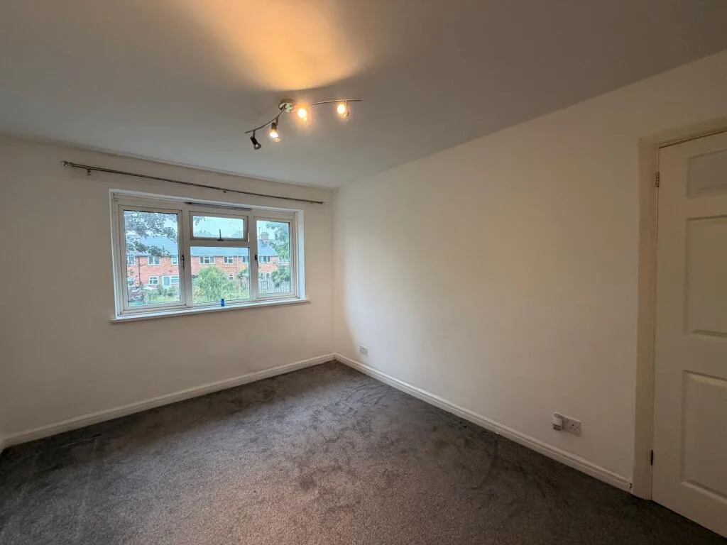 3 bedroom end of terrace house for rent