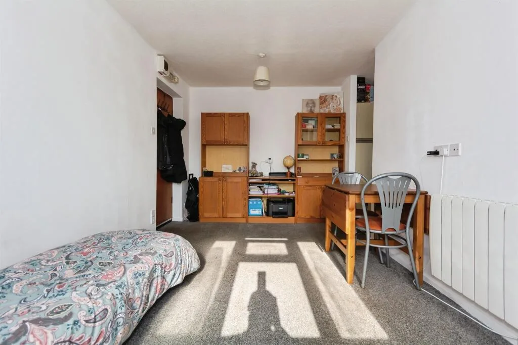 Studio flat for rent