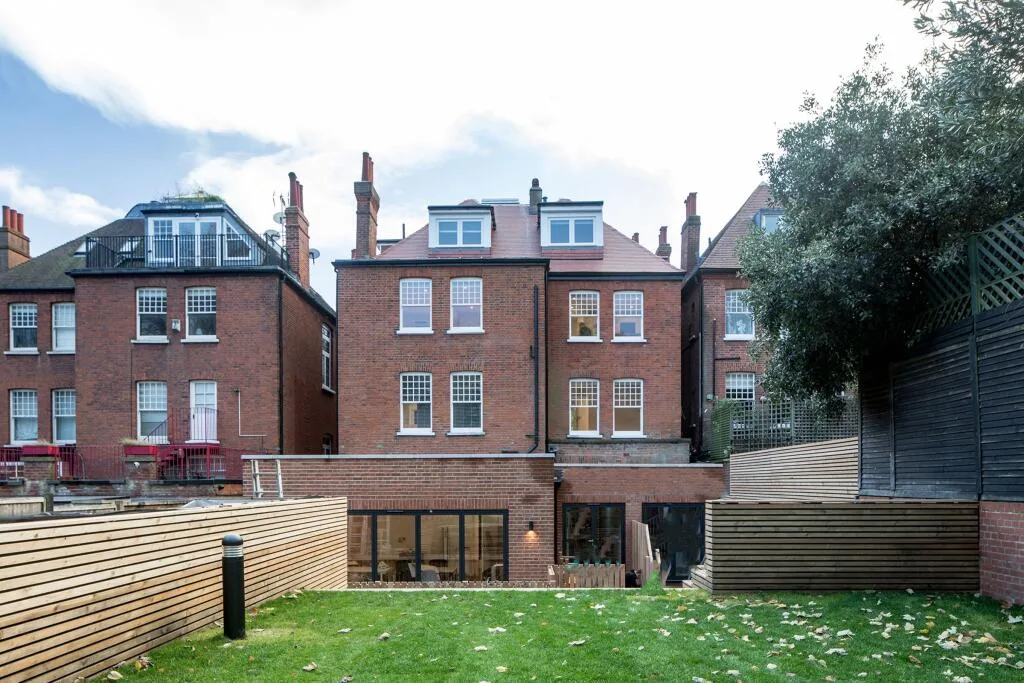 Ground floor studio flat for rent