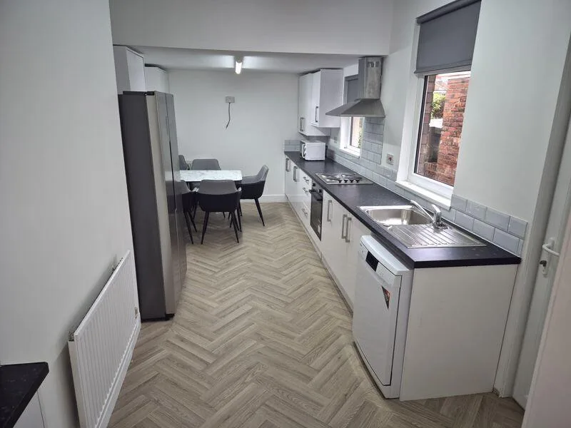 5 bedroom house for rent