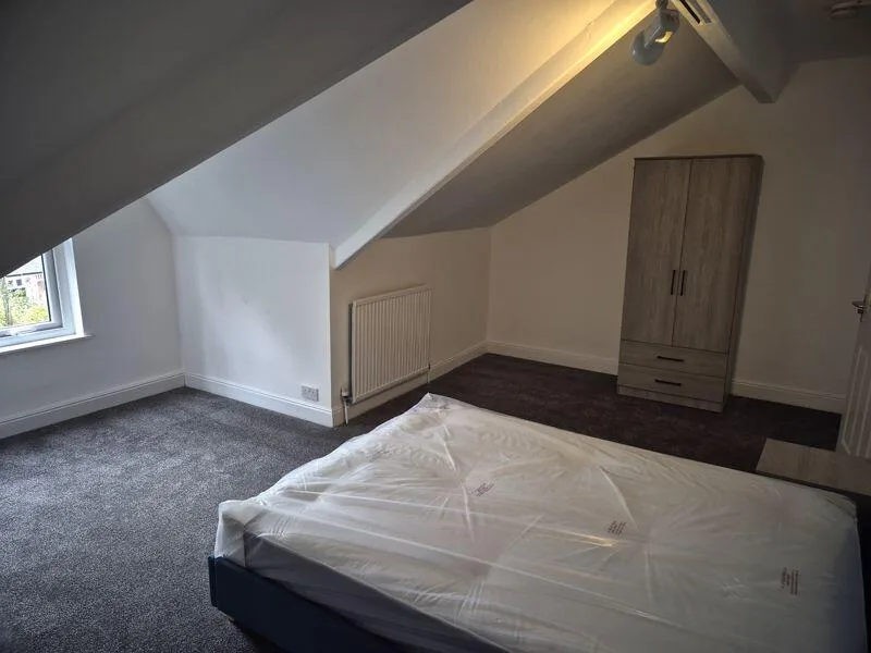 5 bedroom house for rent