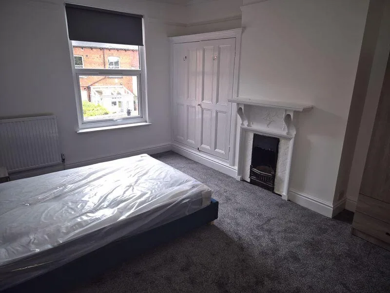 5 bedroom house for rent