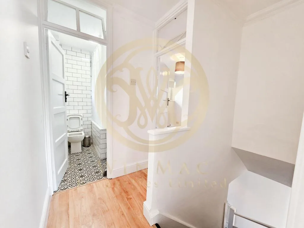 2 bedroom maisonette for rent