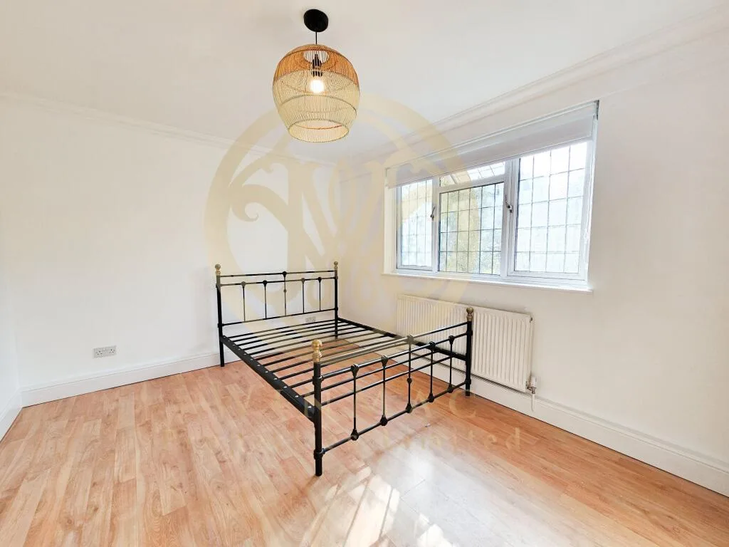 2 bedroom maisonette for rent