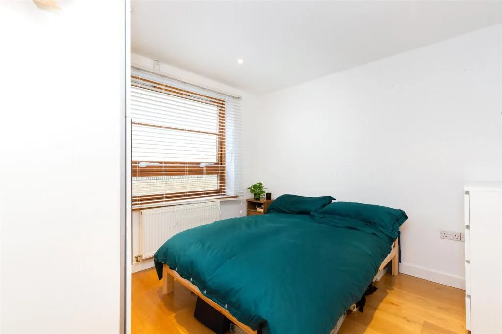 3 bedroom maisonette for rent
