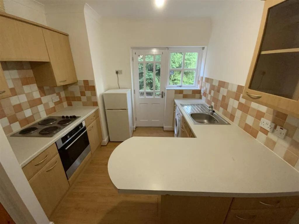 1 bedroom ground floor flat for rent