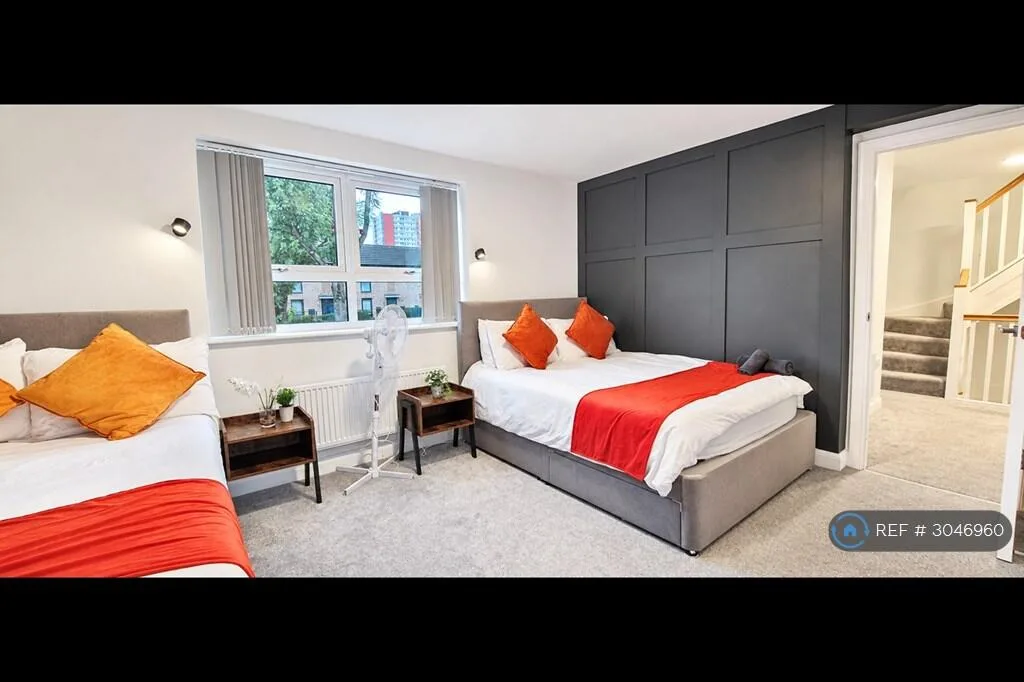 5 bedroom terraced house for rent