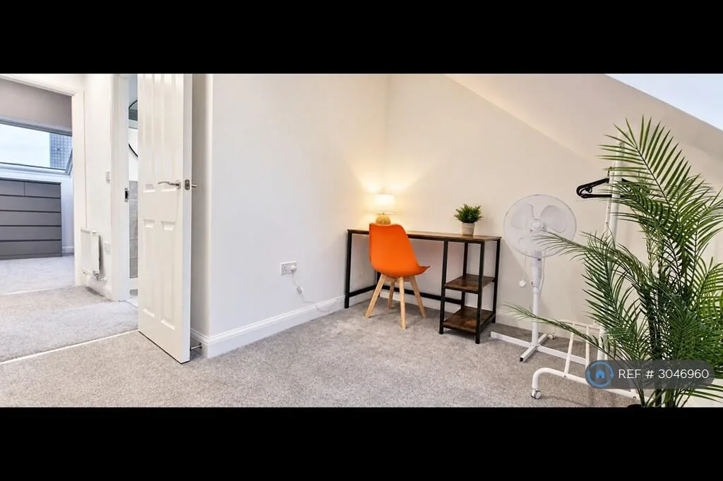 5 bedroom terraced house for rent