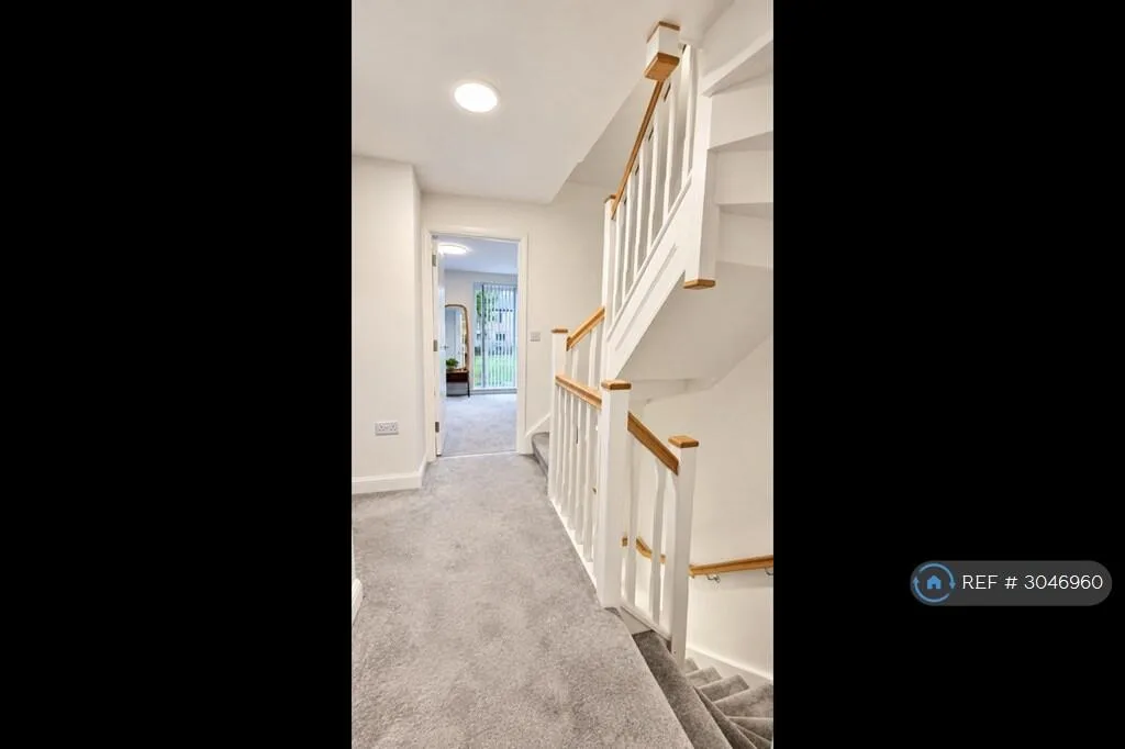 5 bedroom terraced house for rent