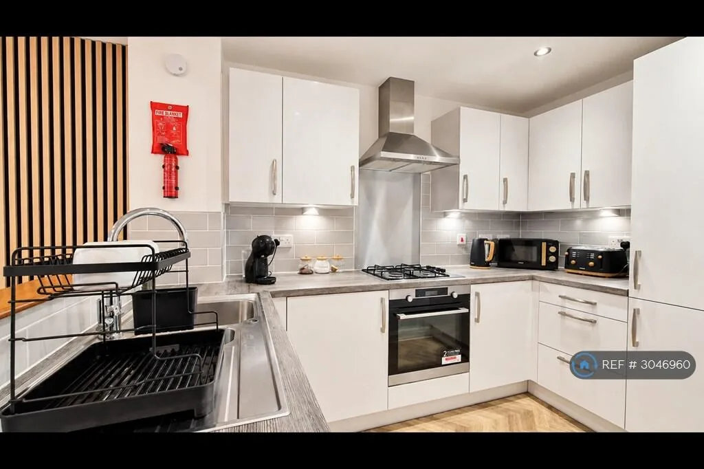 5 bedroom terraced house for rent