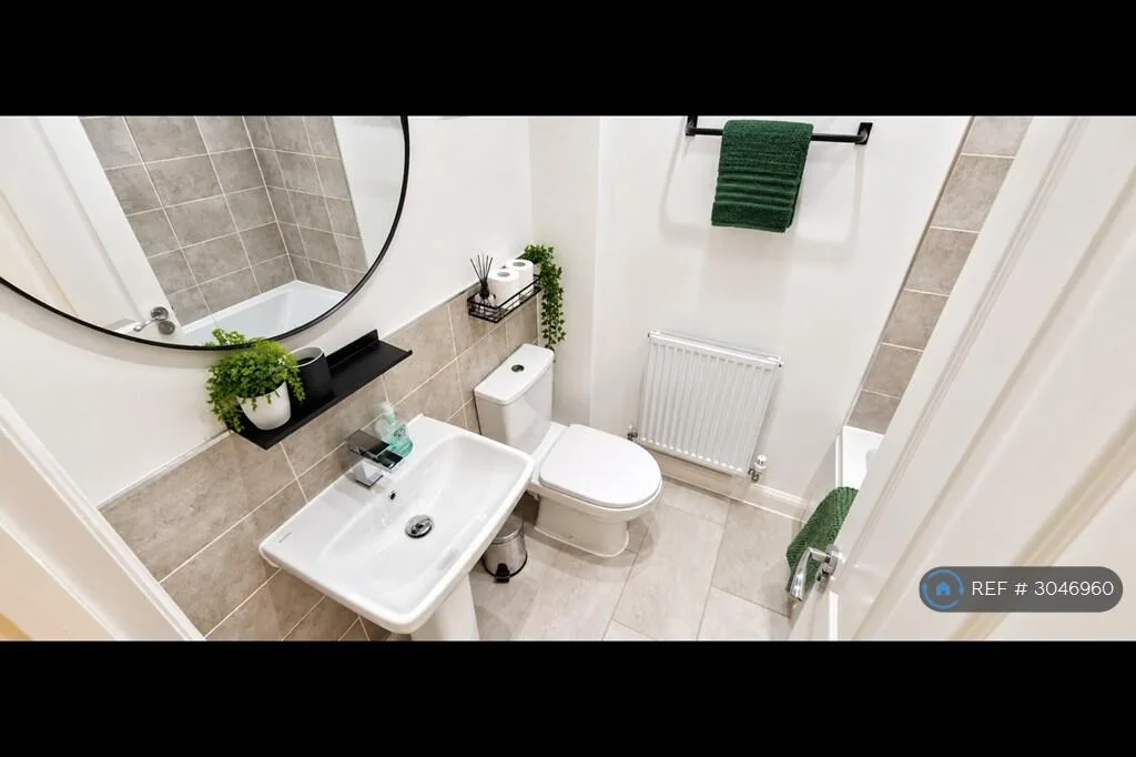 5 bedroom terraced house for rent