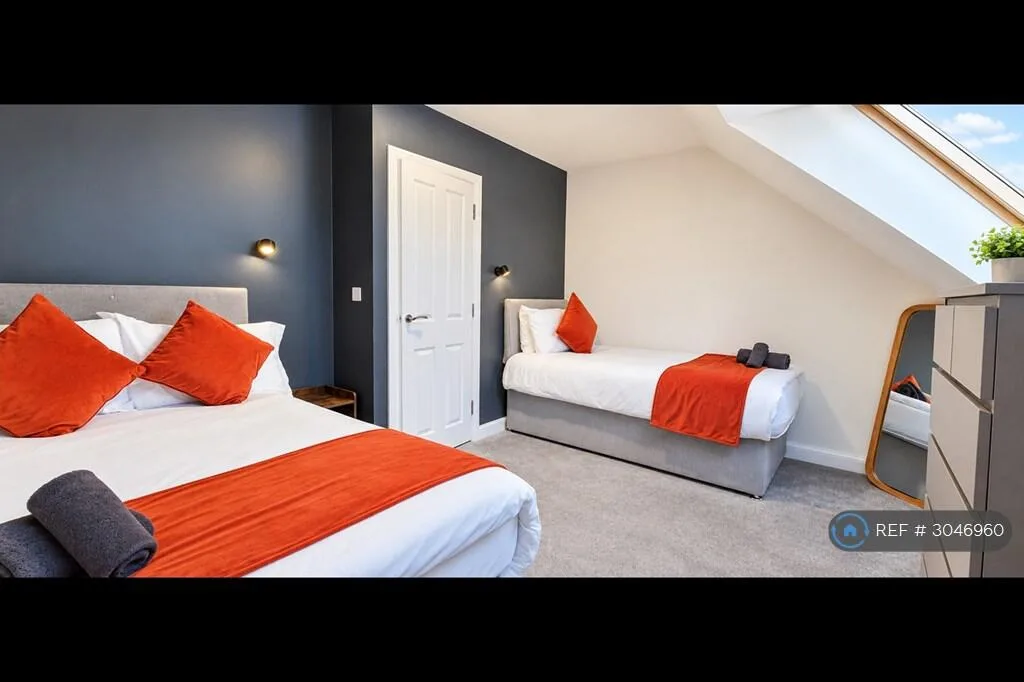 5 bedroom terraced house for rent