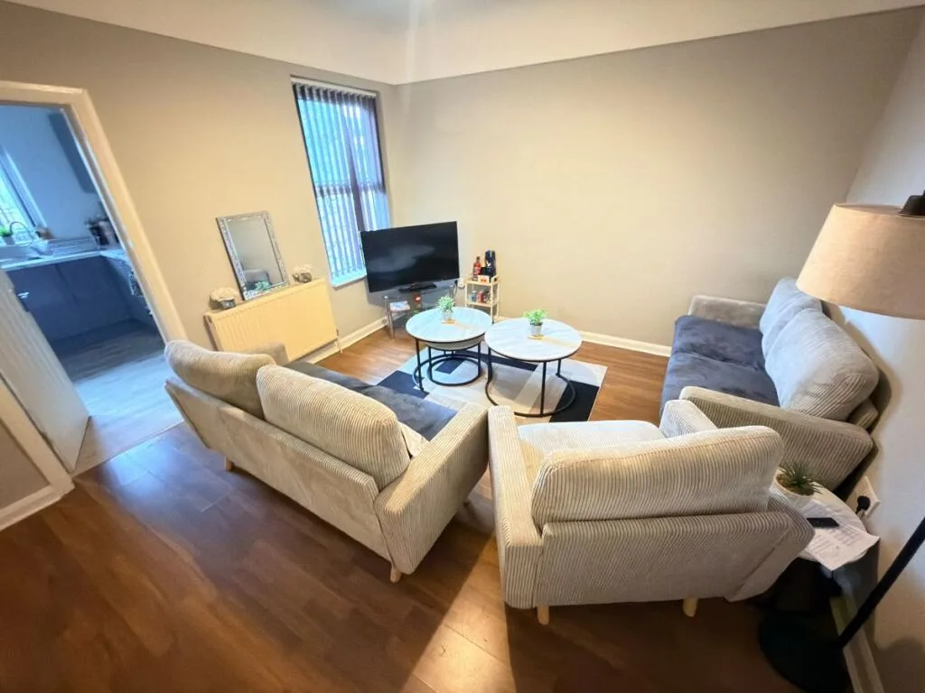 5 bedroom terraced house for rent
