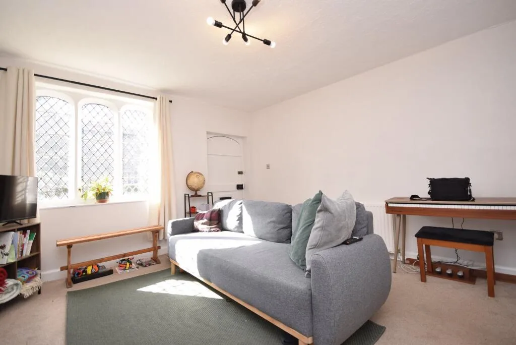 1 bedroom semi-detached house for rent