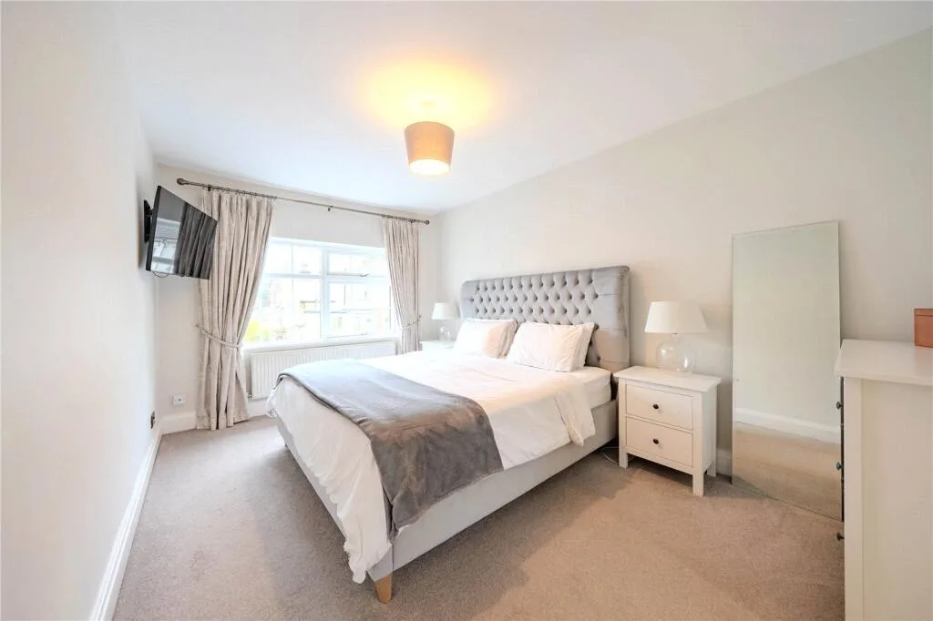 4 bedroom semi-detached house for rent
